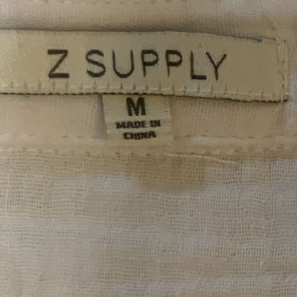 Z SUPPLY, medium, ladies, button down, great condition - Picture 5 of 11